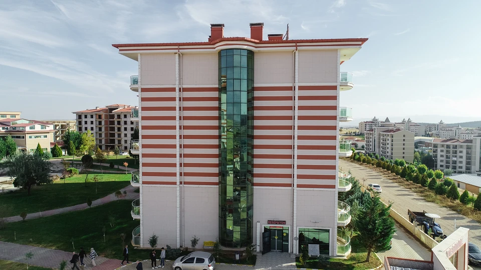 Özbudak Termal ana bina dış cephesi